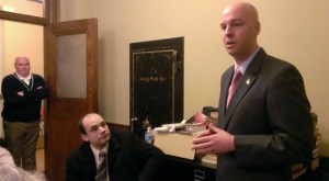 Mike Valanzola addresses the CRTC.